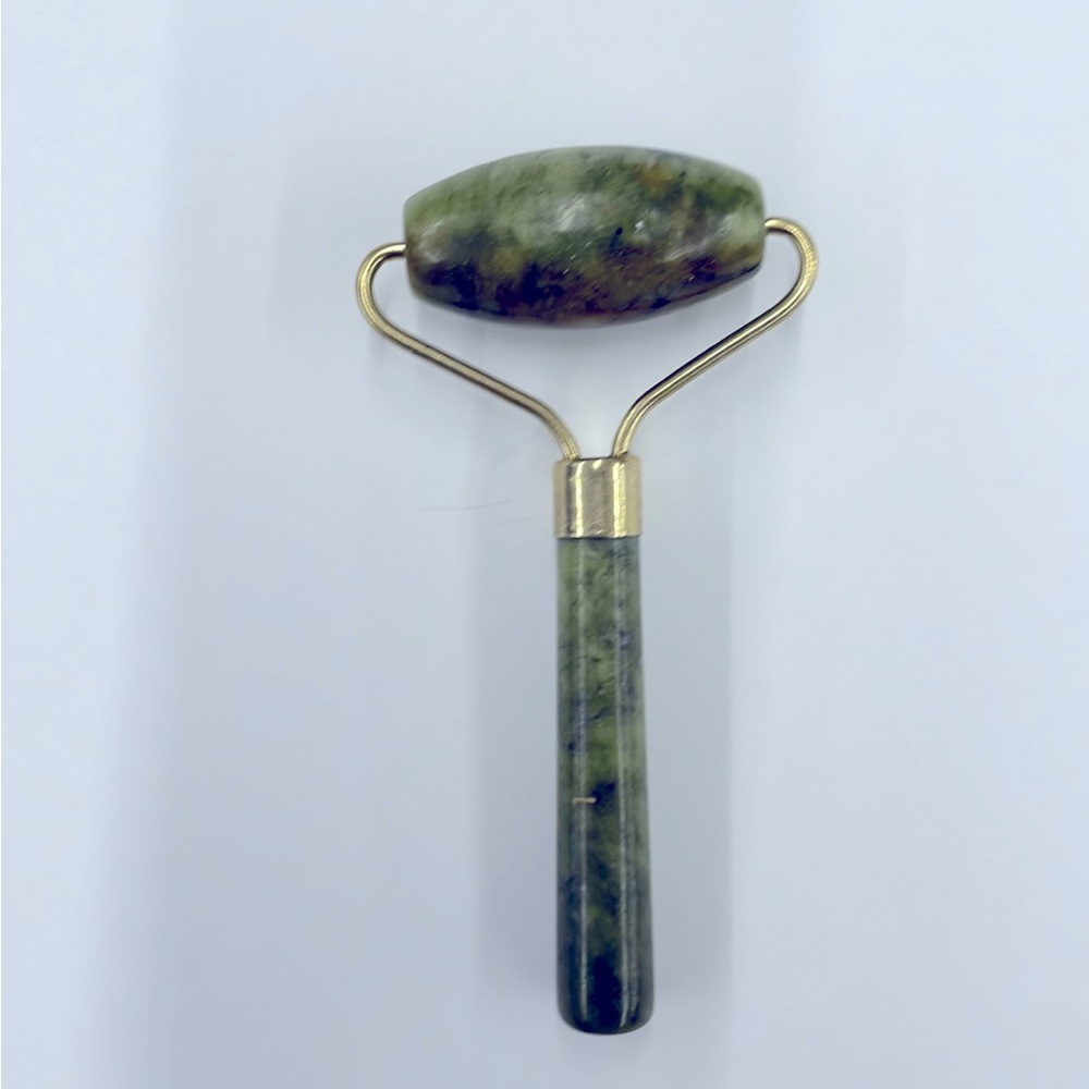 Jade facial roller